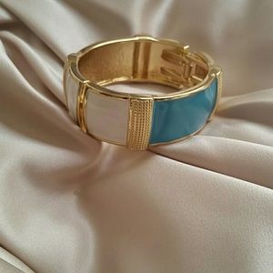 Gold plated T&J Designs bracelet.